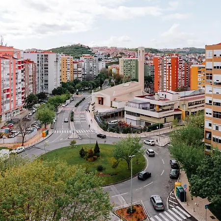 Апартаменты Family-friendly And Cozy 3-bedroom In
