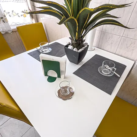 Family-friendly And Cozy 3-bedroom In * Lisbona