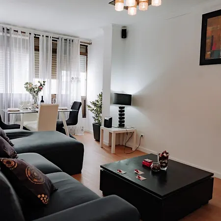 Family-friendly And Cozy 3-bedroom In Appartamento *