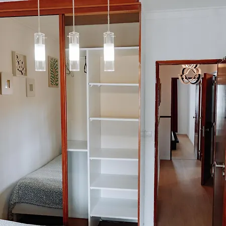 Appartamento Family-friendly And Cozy 3-bedroom In Lisbona